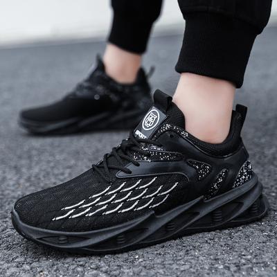 Nuevos zapatos deportivos de primavera y verano para hombre, zapatos informales de malla transpirables a la moda para hombre