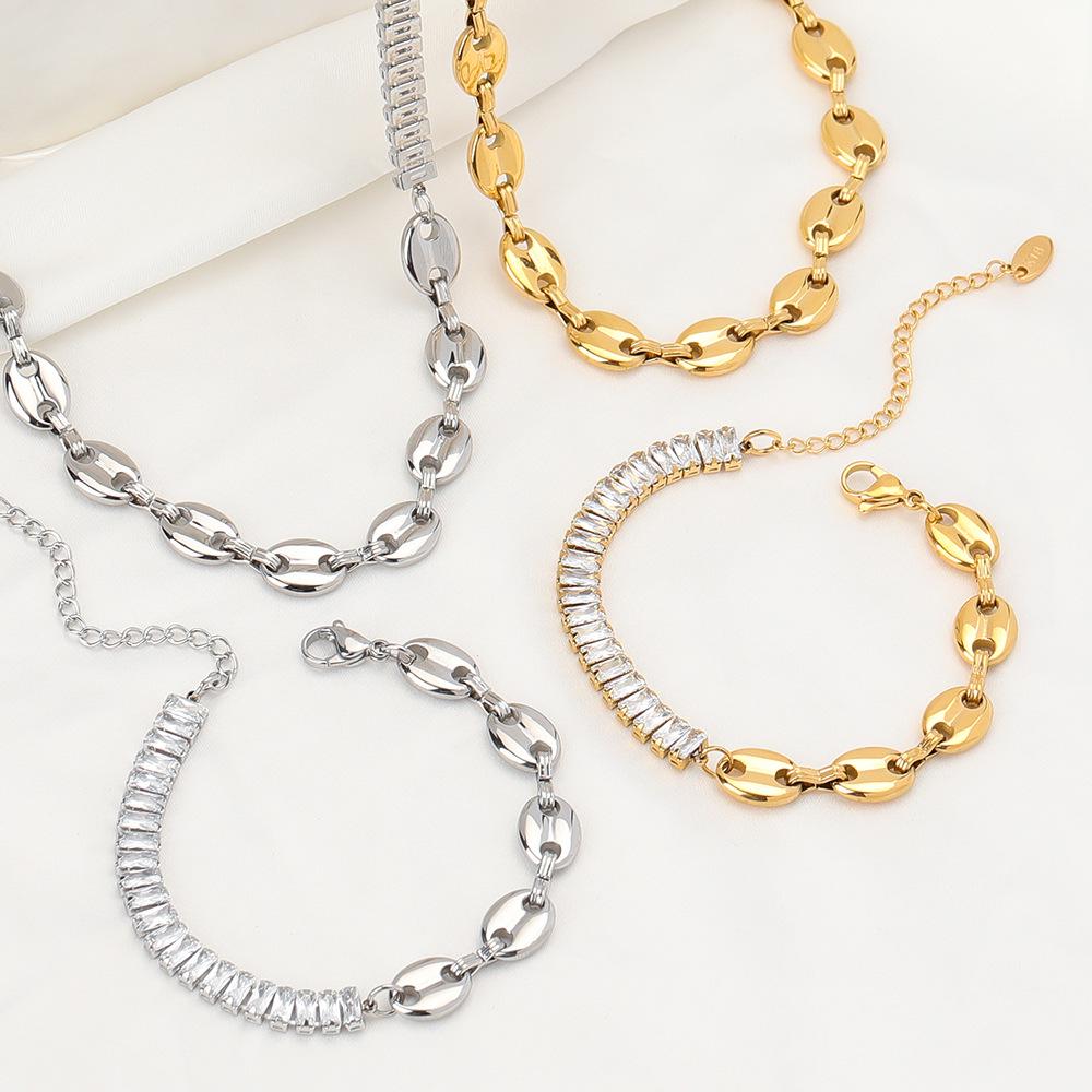 Titanium Steel Pig Nose Clavicle Chain with Zircon Diamonds - Women's High-End Niche Design Necklace