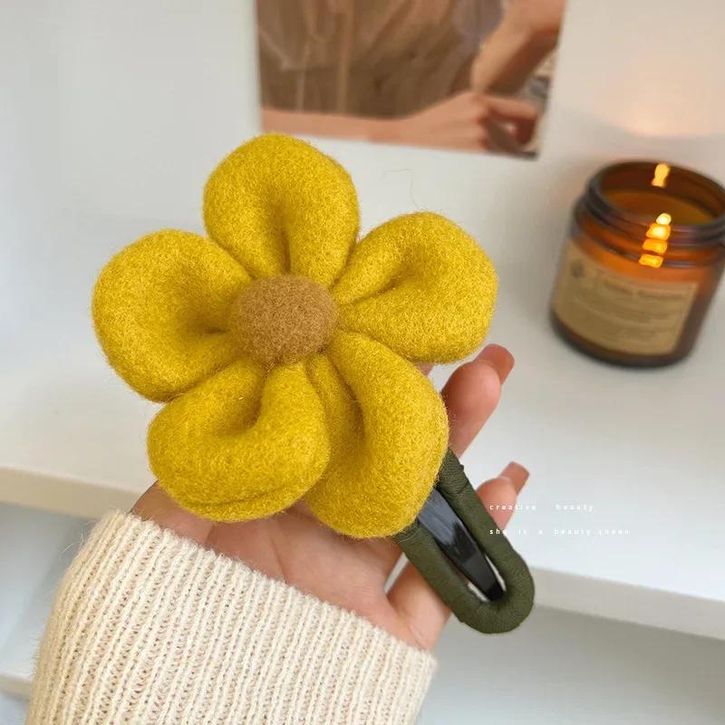 Mote Pluss Størrelse Plysj Blomst Hårklemme Ny Bak Skje Pan Hår High End Elegant og Moteriktig Personlig En Linje Klemmer