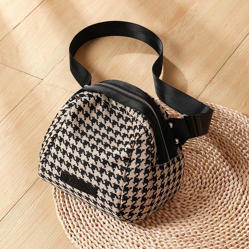 Bags Women's bags New autumn and winter trendy canvas bags Women's bags Fashion versatile shoulder bags Crossbody bags Breast bags
