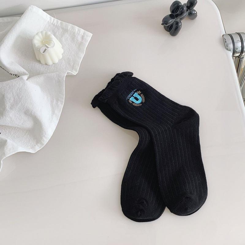 

Female Spring Lovely Sweet Embroidered Badge Bow Bubble Mouth Lace Mid Tube Socks 1 pair