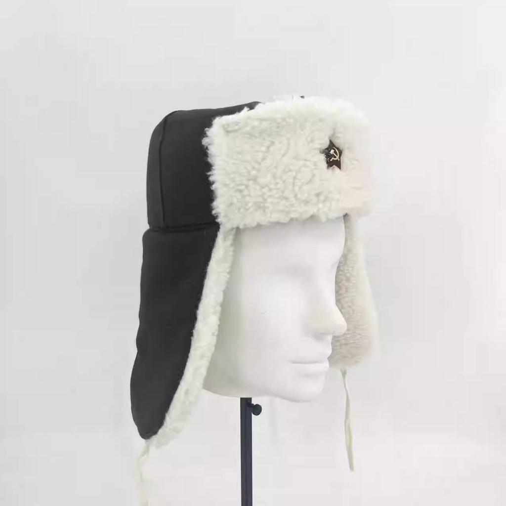 Sovětská zimní čepice, rerytina z druhé světové války, sovětský kosmos