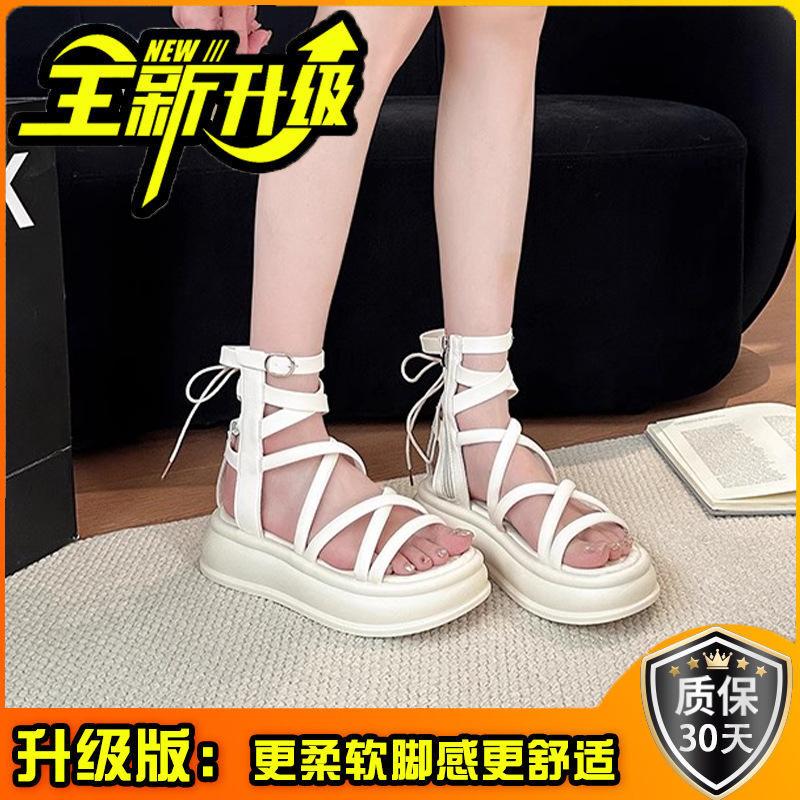 Vysoké římské sandály s křížovými pásky 2025 léto nové zvýšené vyřezávané s otevřenou špičkou módní dámské platformové sandály