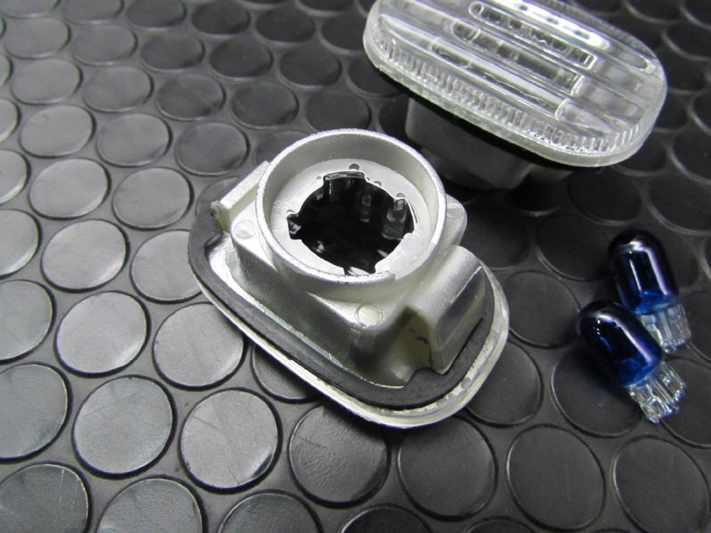 BRIGHTZ Crystal Side Markers for Toyota Celica ST200 Series (2-Piece Set) (BLINKER-001) (ST202, ST202C, ST203, ST205) (Product Code 3646)