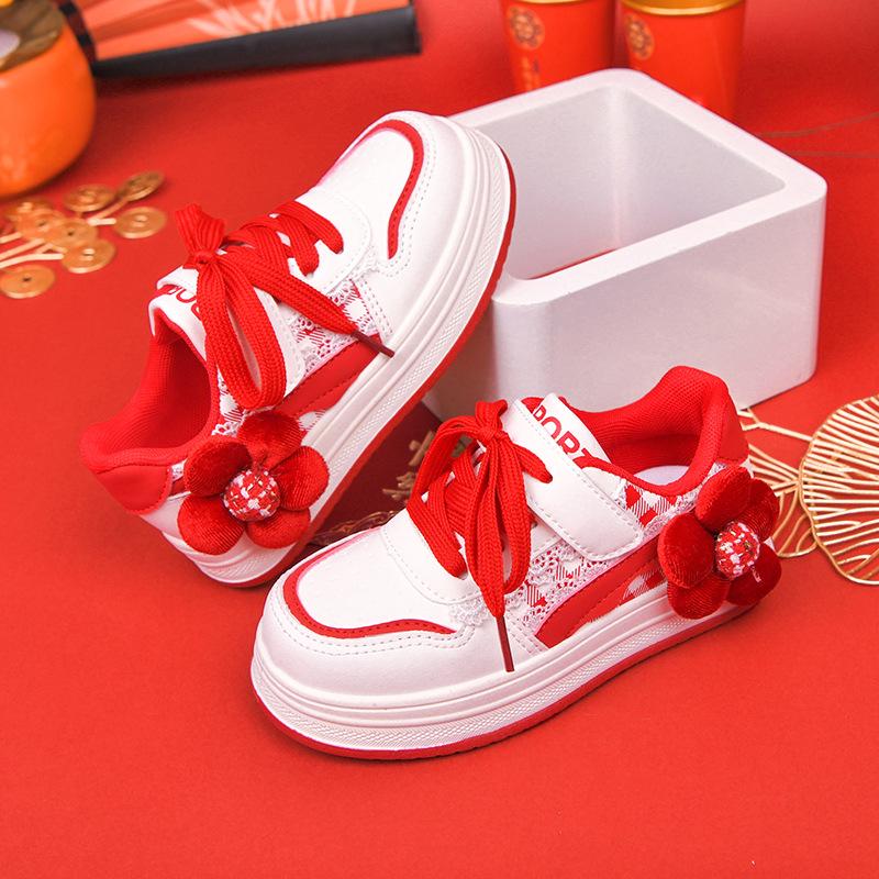 2025 Winter Girls' Red Non-Slip Sports Shoes - Versatile, Casual Board Shoes for Medium and Large Children