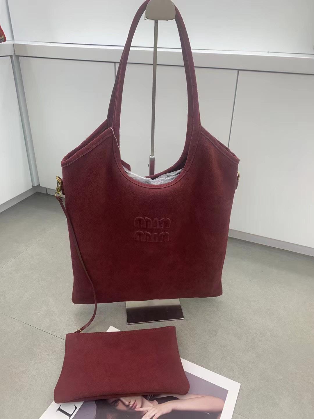 

2025 Fall/Winter Women s Cowhide Suede Handbag & Shoulder Bag