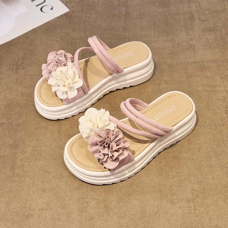 Cool slippers 2025 summer new fashionable small fresh flower thick-soled foot cover casual sandals spot women's shoes
