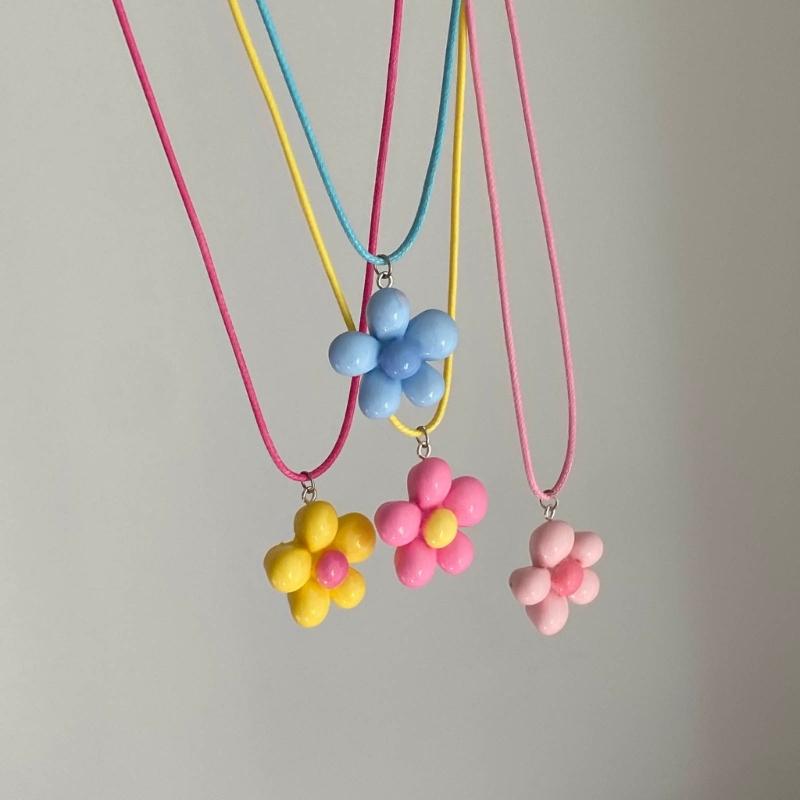 Cute Flower Necklace Colorful Pendant Necklace Romance Neck Jewelry Acrylic Material Gift for Girls and Youthful Women