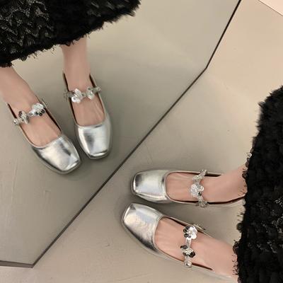 Calzado para mujer – Zapatillas