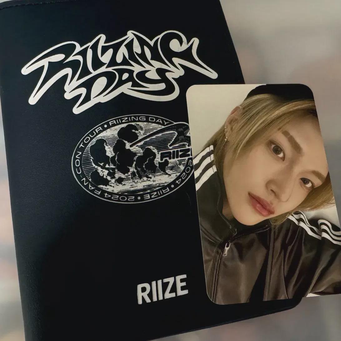 

RIIZE Паспортный чехол Вонбин