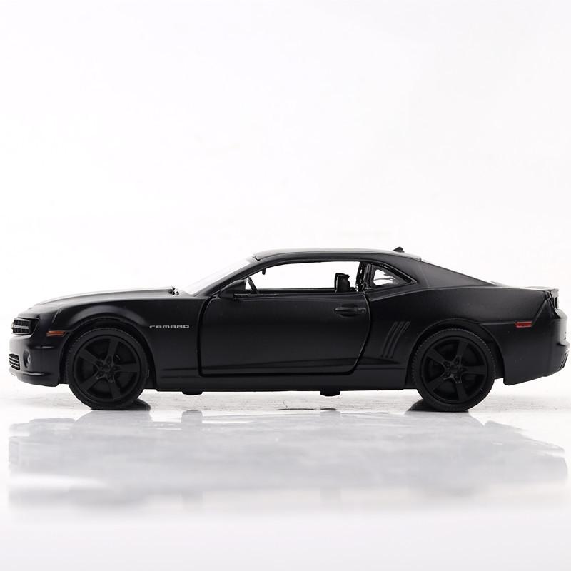 1/36 Schaal Camaro Legering Diecast Auto Model Speelgoed 2 Deuren Openen Terugtrekauto's Verjaardagscadeaus Voor Kinderen Volwassen Collecties