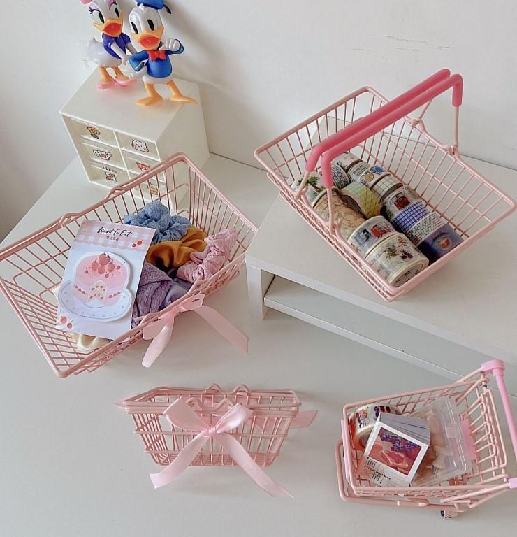 Ins Cute Pink Trolley Shopping Basket Storage Toy Creative Mini Kawaii Desktop Decoration Gift Dollhouse Furniture Accessories