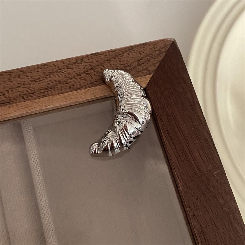 

Брошь-бант Продвинутое чувство, трехмерная брошь в виде персикового сердца Простая, нестандартная роговая брошь в виде круассана Хлеб Личность