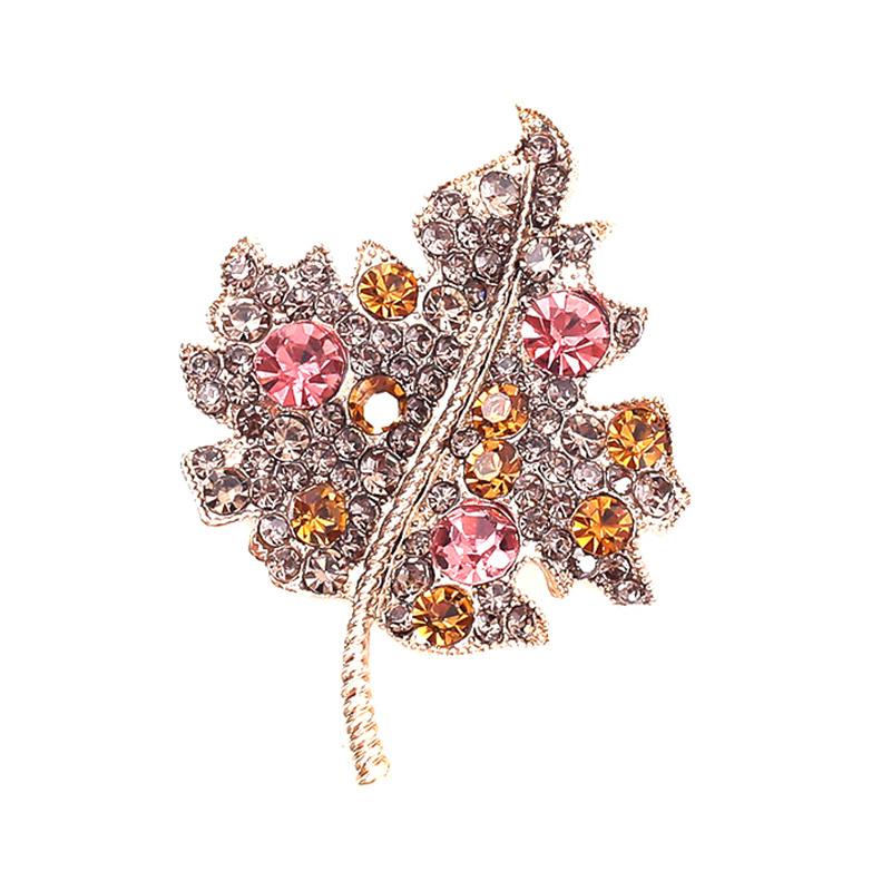 Fashion White Flower Brooches Women Metal Bouquet Brooch Pin Pastoral Style Jewelry Gifts Party Clothes Accesories