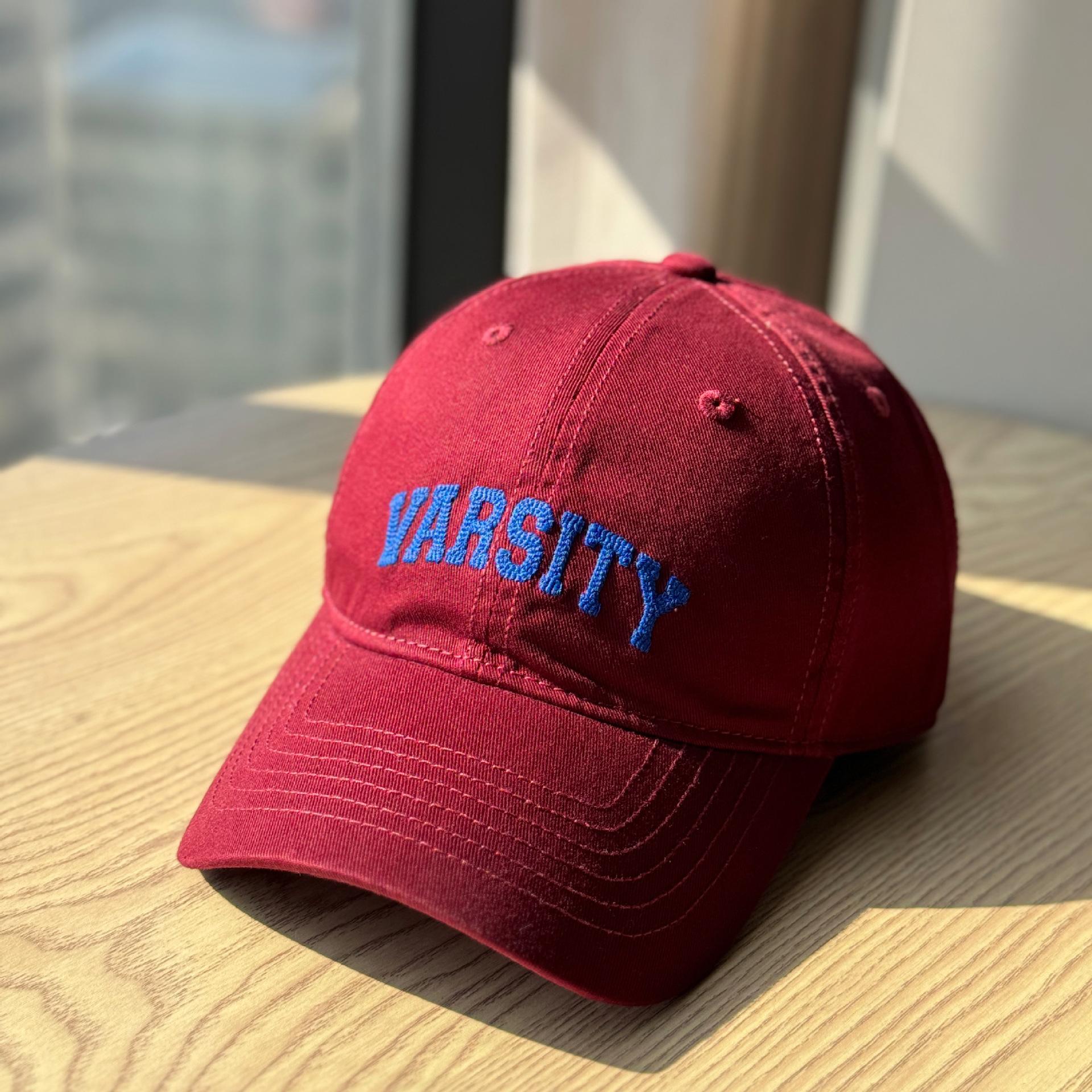 

New American-style letter embroidery large head circumference soft-top baseball cap for women2026Wide-brimmed cap that makes the face look smaller Adult54-60Adjustable вина червоного кольору