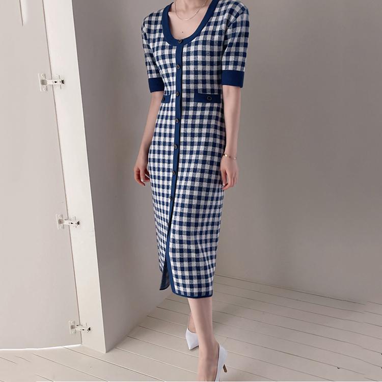 

Осеннее длинное клетчатое вязаное платье длиной до колена с короткими рукавами и однобортными пуговицами, женские элегантные трикотажные облегающие платья