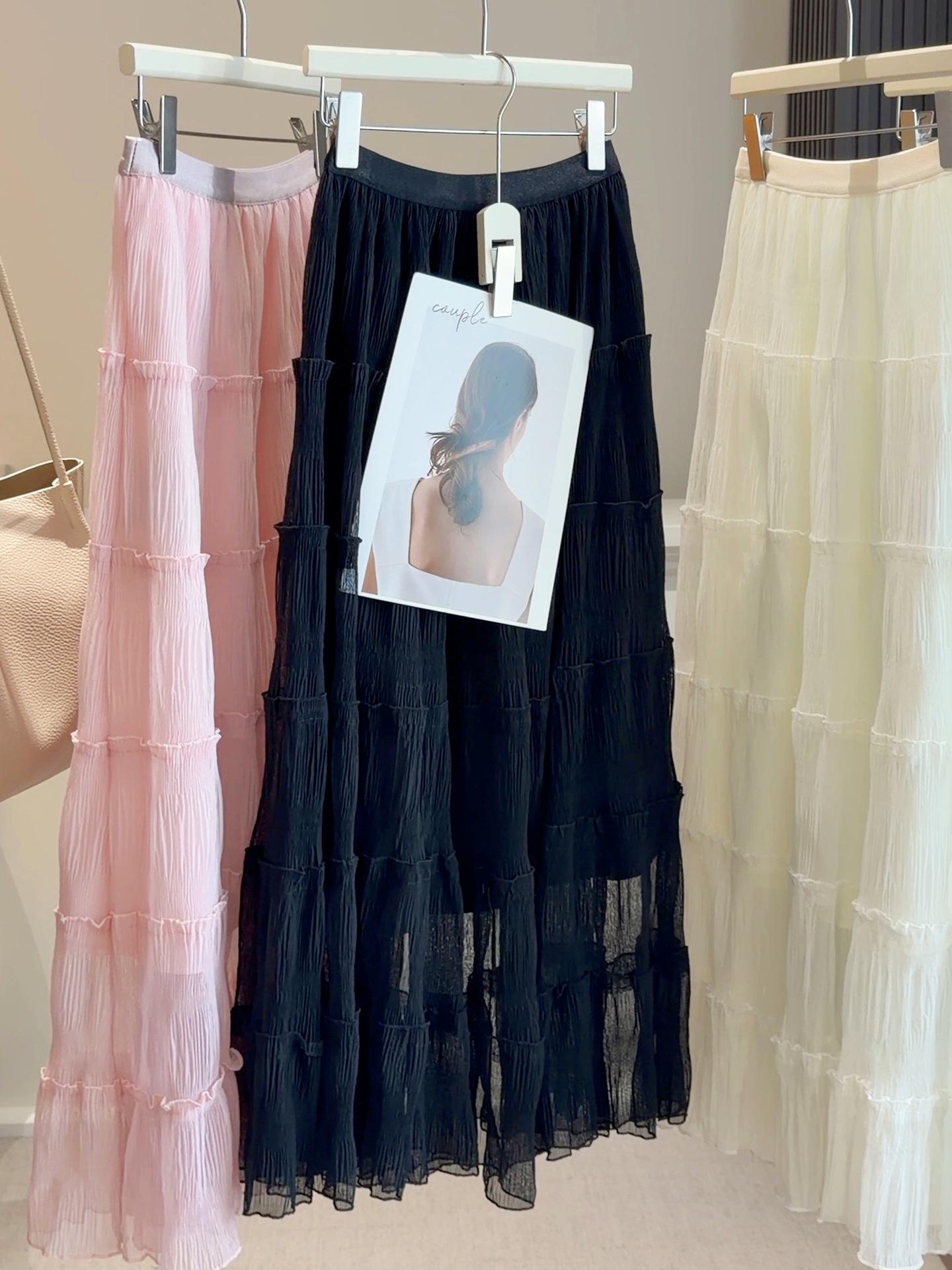 

Pleated Mesh A-line Skirt for Women - Spring/Summer 2026 - Flowing Umbrella Hem Layered Design One Size чёрный