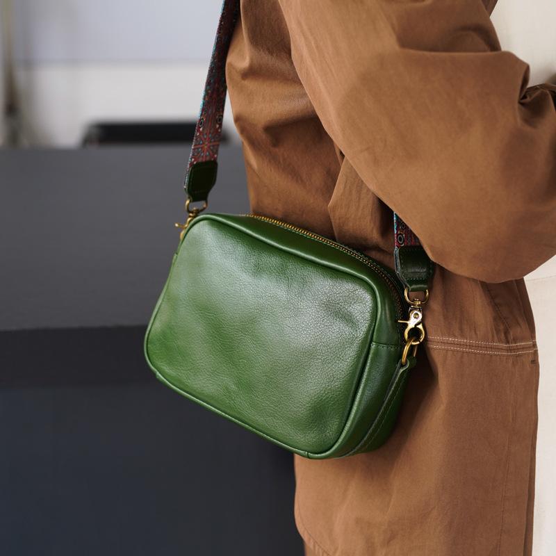 

Women s new leather messenger women s bag, simple literary and retro steamed bread bag, personalized trend, first-layer cowhide small square bag