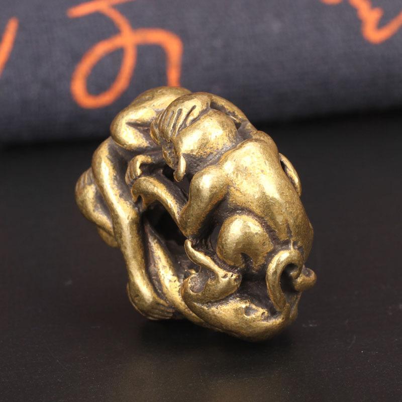 Vintage Brass Funny Three Monkeys Ornaments No See No Listen No Say Monkey Figurines Desktop Decorations Key Chain Pendants Accessories