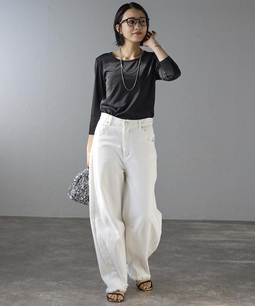 [BONMAX] Basic Round Neck Three-Quarter Sleeve Cut and Sew Top for Women