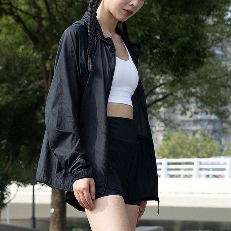 Mizuno Solid Color Minimalist Brand Logo Lightweight Water-Resistant Woven Long Sleeve Jacket Unisex jackets Black J2CE41P3-09