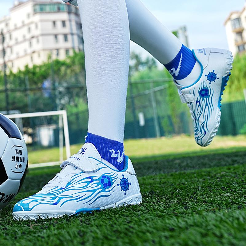 Foreign trade children's football shoes men's and women's sports football shoes broken nails primary school students indoor football game training sho
