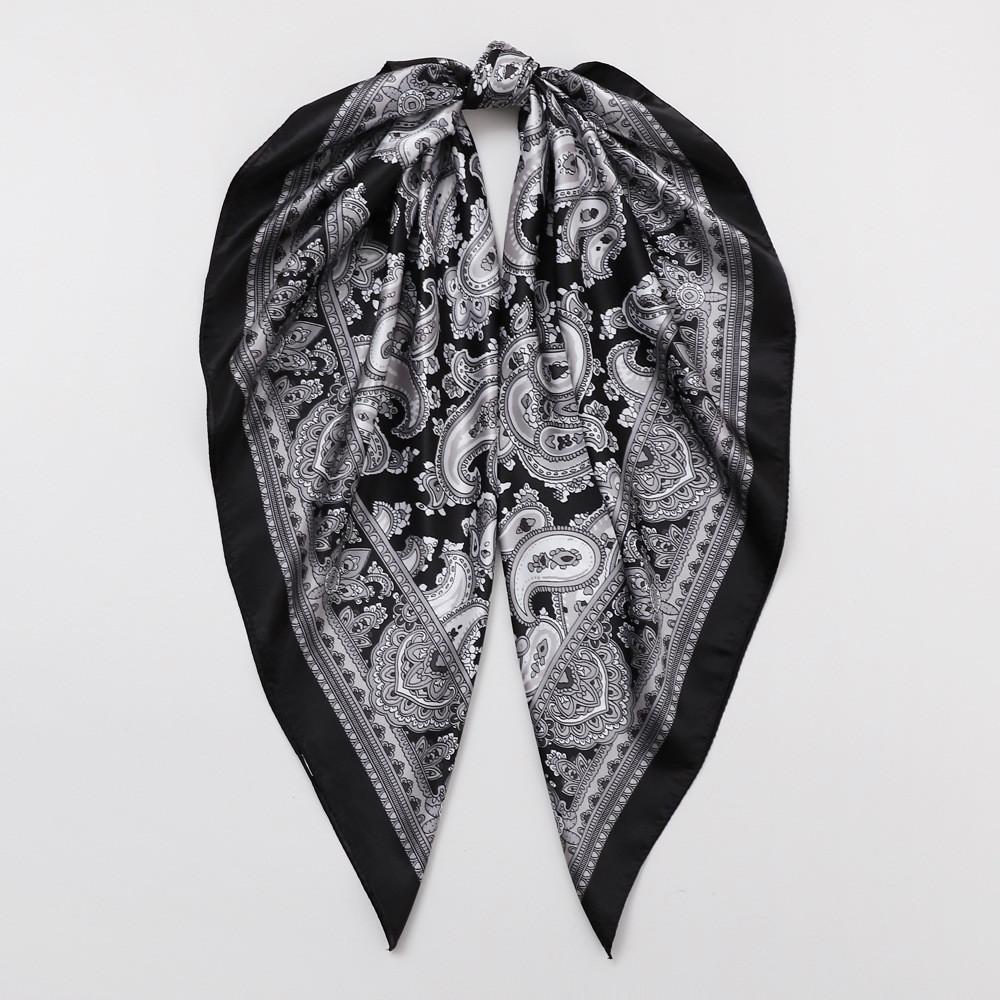 Foulard in Seta con Fiore di Anacardio per Donne e Uomini in Tessuto Raso per Uso Primavera Estate Autunno Inverno
