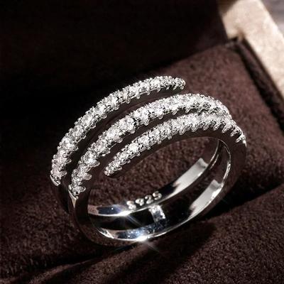 Huitan Fashion Surround Shaped Finger Rings For Women Shiny Crystal Cz Marriage Party Bridal  Statement Jewelry Whole Sale