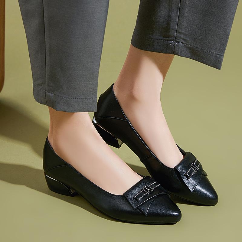 Mujeres Sandalias de cuero genuino Zapatos cómodos Suelas suaves Zapatos de  mujer Flats Moda Zapatos de verano Sandalias de mujer comprar a buen precio  — entrega gratuita, reseñas reales con fotos — Joom
