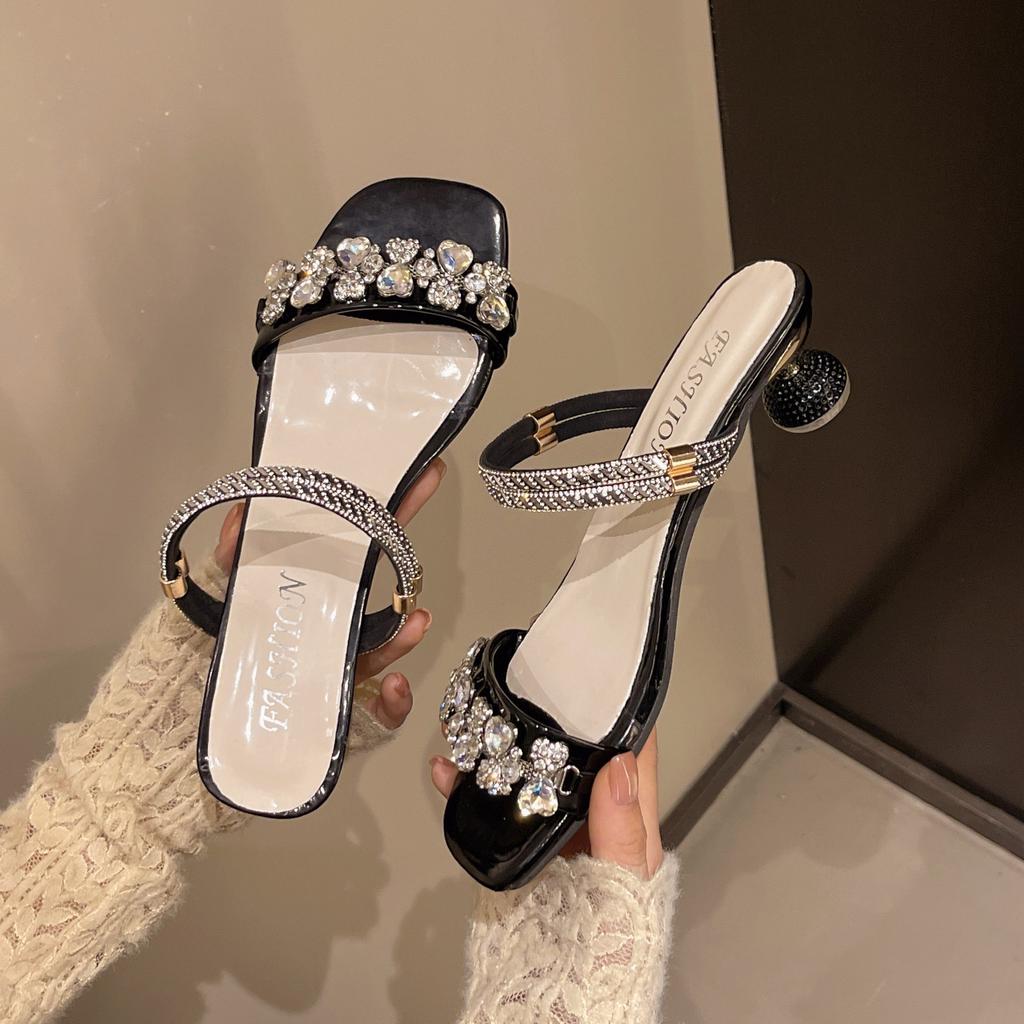 Rhinestone cool slippers women's head 2025 summer new temperament one word with high heels rhinestone two wear thick heel slippers