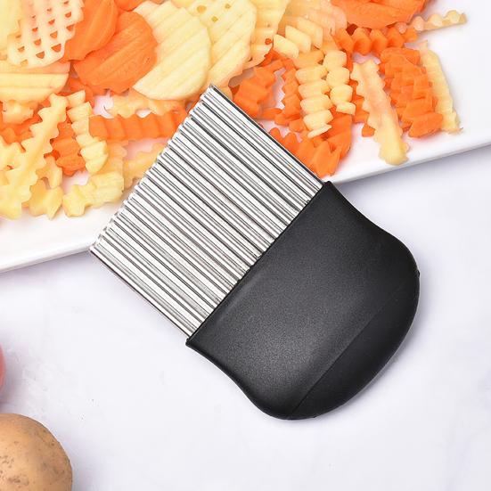 Potato Slicer Comfortable Handle Labor-saving Stainless Steel Sharp Kitchen Wave Potato Cutter for Kitchen
