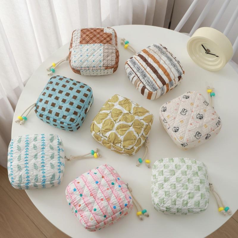 2026 Mini Portable Storage Bag Vintage Cute and Soft Coin Purse Makeup Bag Sanitary Towel Lipstick Coin and Key Storage Bag