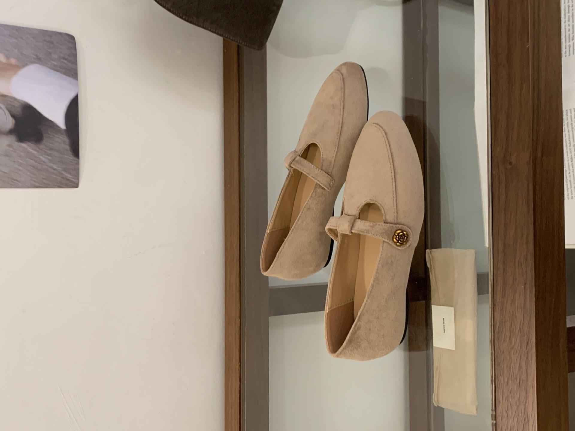 

Korean version of retro T-shaped flat-soled loafers with round head for women 2025 autumn versatile and thin Mary Jane T-shaped single shoes for women 39