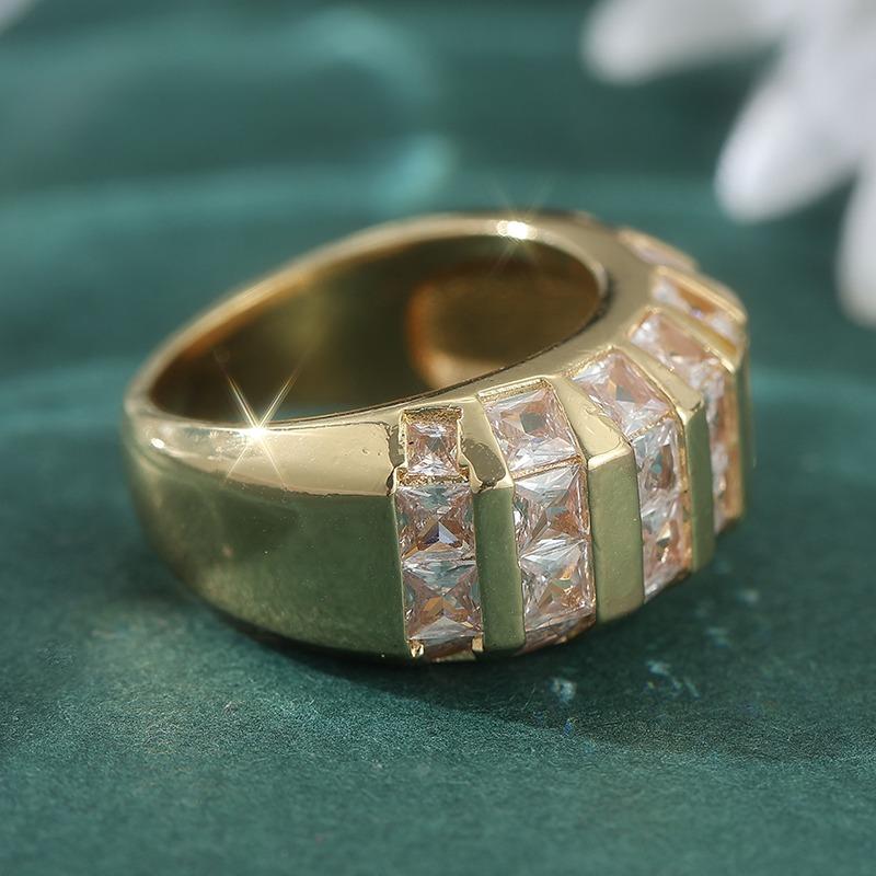 Luxury Inlaid White CZ Women's Ring Exquisite Gold Color Geometry Daily Wear Party Jewelry Anniversary Gift