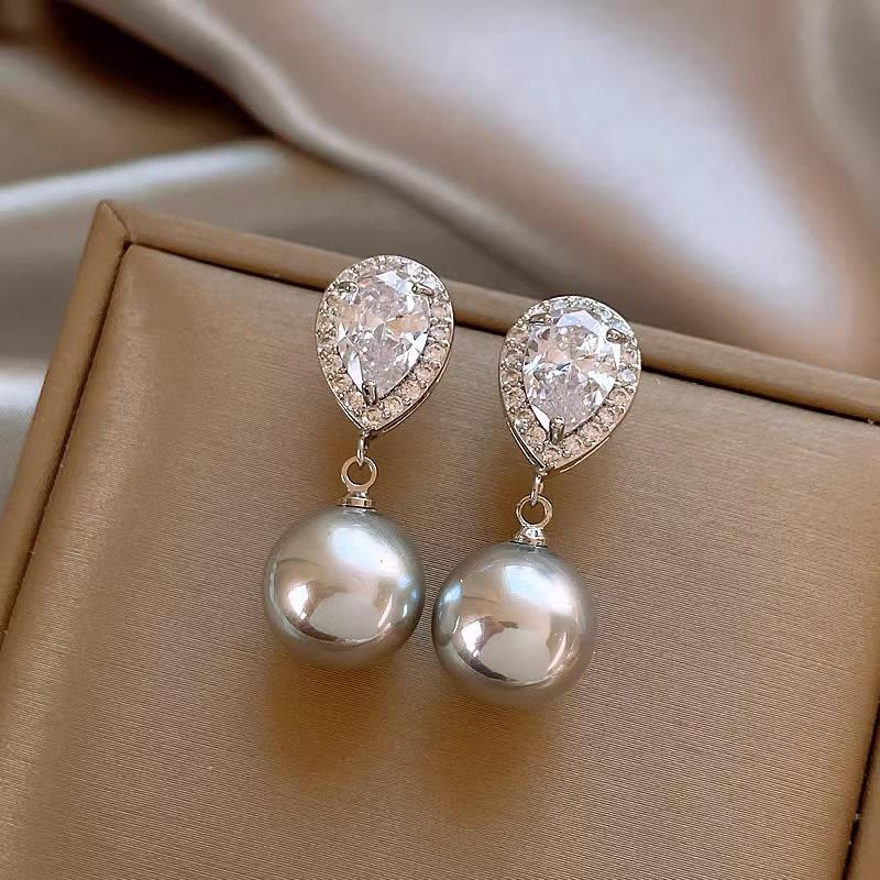 Copper Micro-Inlaid Zircon Water Drop Glass Pearl Necklace Autumn And Winter Sweater Chain Light Luxury Niche Design Clavicle Chain