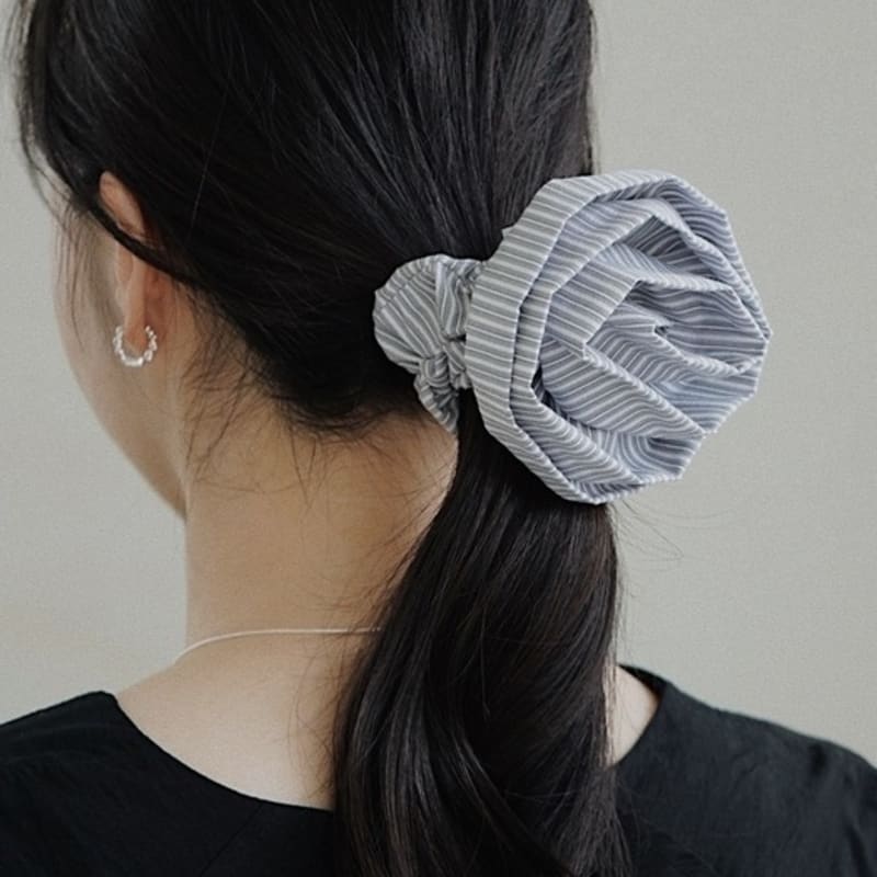 Oar Stripe Volume Rose Scrunchie [Grey]