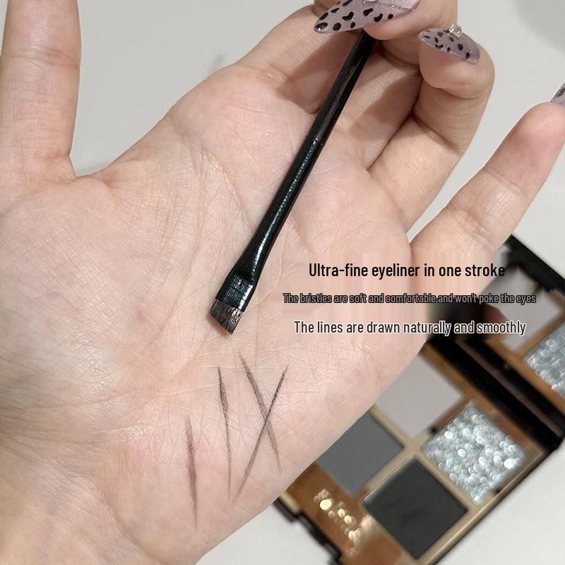 

Ван Фэйфей рекомендует: Кисть-лезвие для подводки, Угловая кисть для бровей, Плоская кисть A102, Кисть для нижнего века