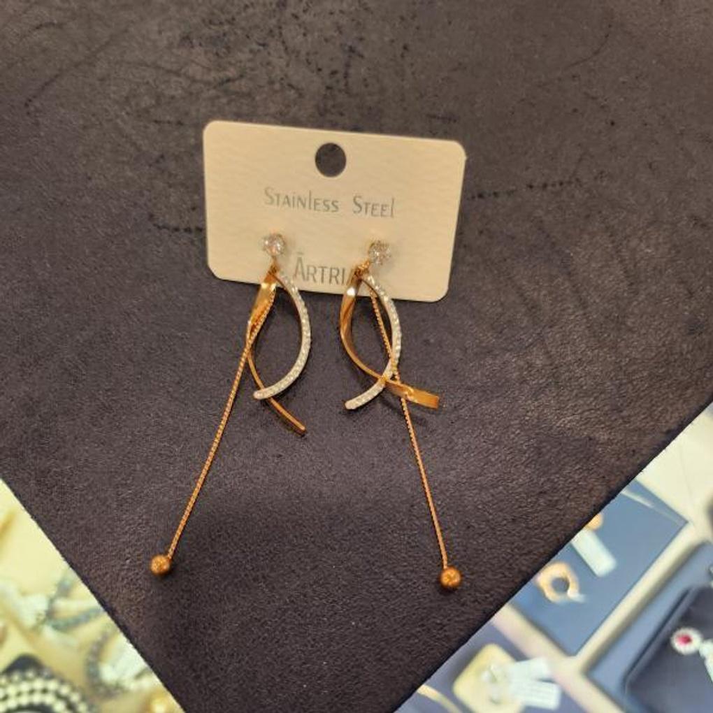 ARTRIA Surgical Steel Wave Drop Earrings MGASESC0007PKF