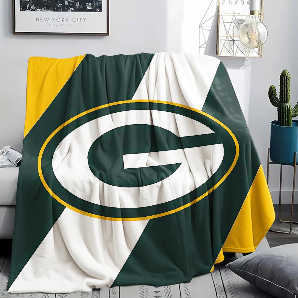 1Pc Green Bay Packers Print Flannel Blanket, High quality Comfortable for All Seasons, Home Decor, Warmth and Comfort, Perfect for Gifts