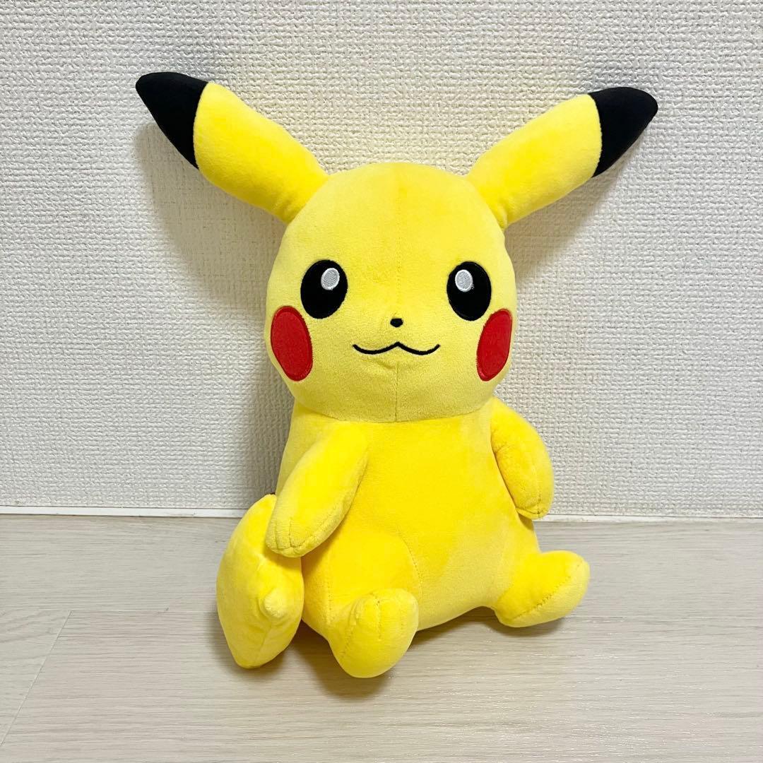 Pocket Monsters also have a look at their tails! Stuffed toy Pikachu