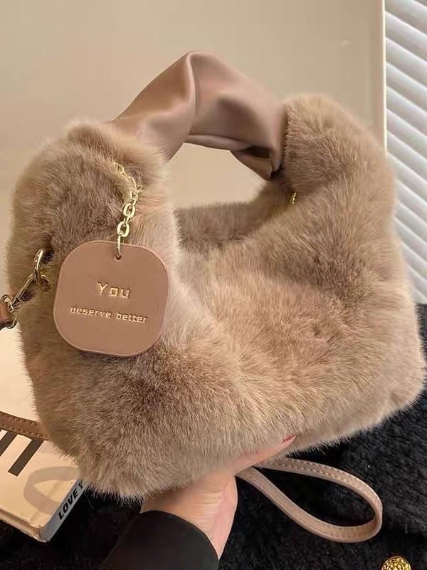 2026 New Winter Plush Furry Handbag: Cute, Handheld, Underarm Small Bag