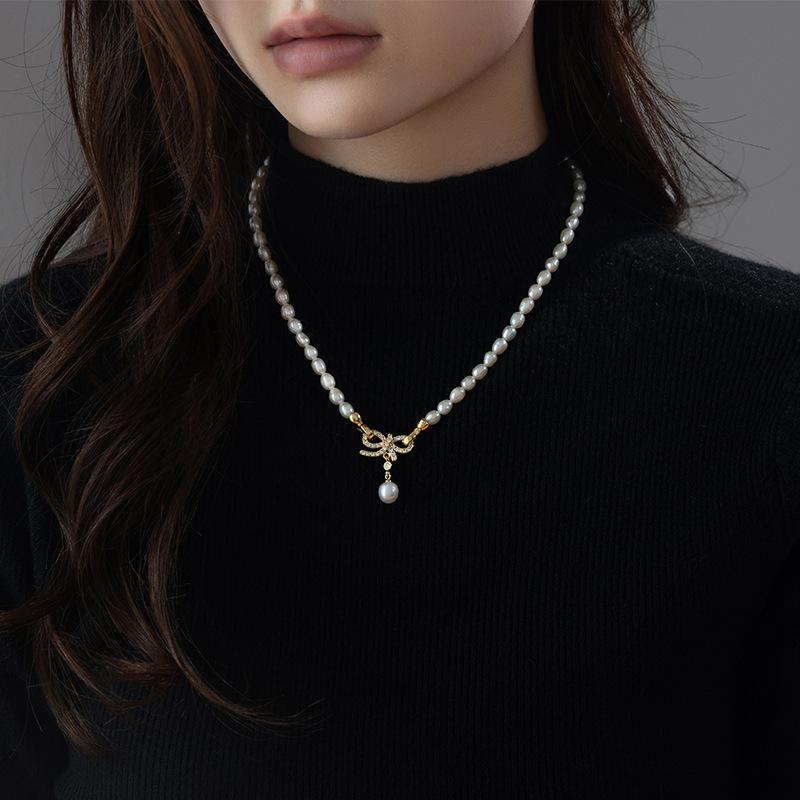 100% Naturalna Perła Słodkowodna Elegancki Węzeł Kokardkowy Pozłacany 14K Złotem Krótki Łańcuszek Damski Naszyjnik Dla Kobiet Prezenty Ślubne