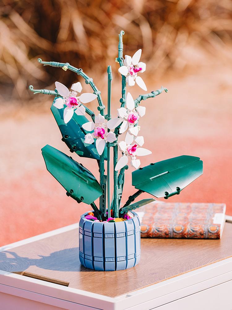 Non-Toxic Lotus Orchid Building Block Home Furnishings Bricks Flowers Plant Model Bricks Potted Flower Bouquet Model Romantic Home 728Pcs