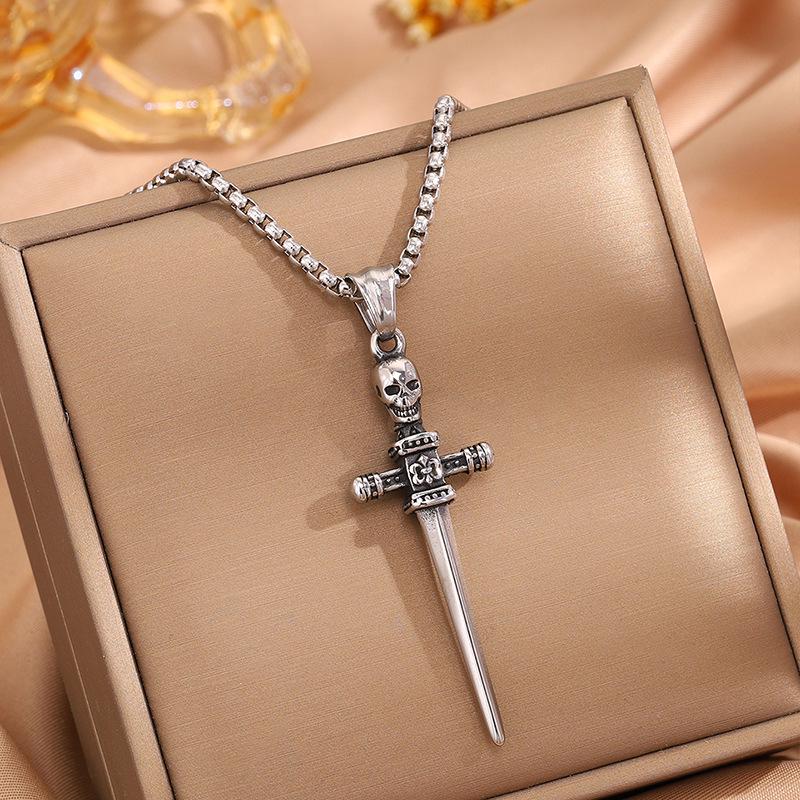 Men's Skull Cross Pendant Titanium Steel Necklace - Retro Hip Hop Clavicle Chain Jewelry
