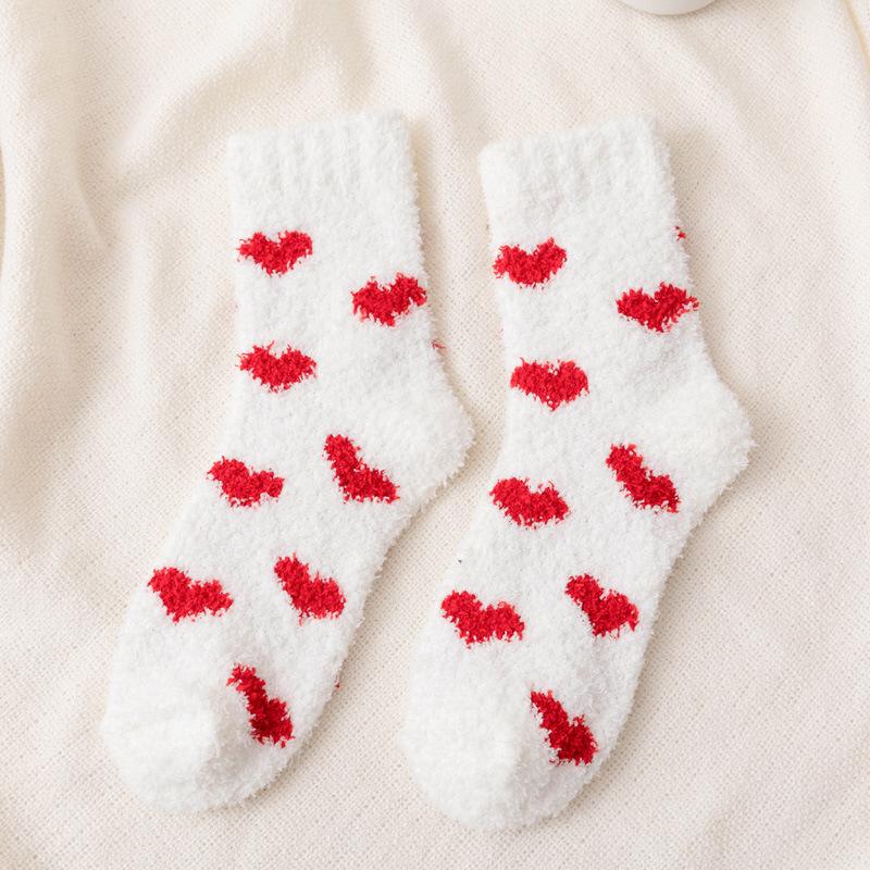 5/10 Pairs Comfortable Casual Autumn Winter Coral Fleece Socks for Women Warm Heart Shaped Floor Socks Cute Thickened Mid Calf Socks for Girls