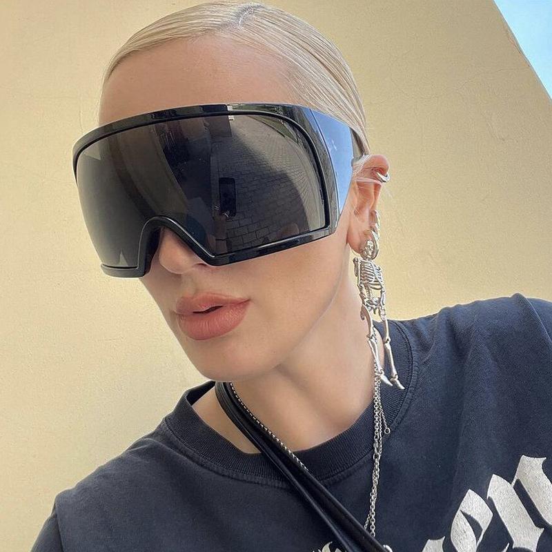 Punk Style Oversized Black Thick Frame Sunglasses for Cycling and Clubbing