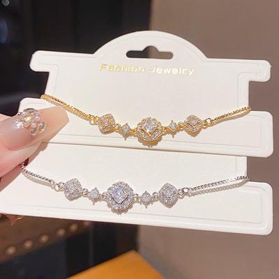 Koreanischer Stil Zirkonia Rundes Durchbrucharmband: Elegantes, hochwertiges, vielseitiges Design für Handschmuck.