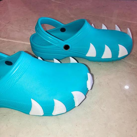 

14 шт. Подвески для обуви Сабо из крокодила Аксессуар в форме зуба акулы Пляжные тапочки Украшение Булавки для обуви Пряжка для обуви DIY Функциональная грязеотталкивающая защита для ног в сухости