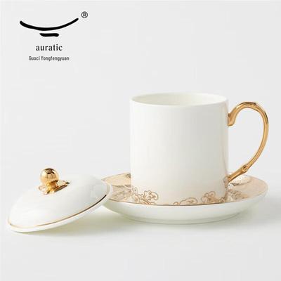 Zestaw ceramicznych filiżanek z pokrywką 'Perła Auratyczna Morza' ze złotym zdobieniem, 350ml