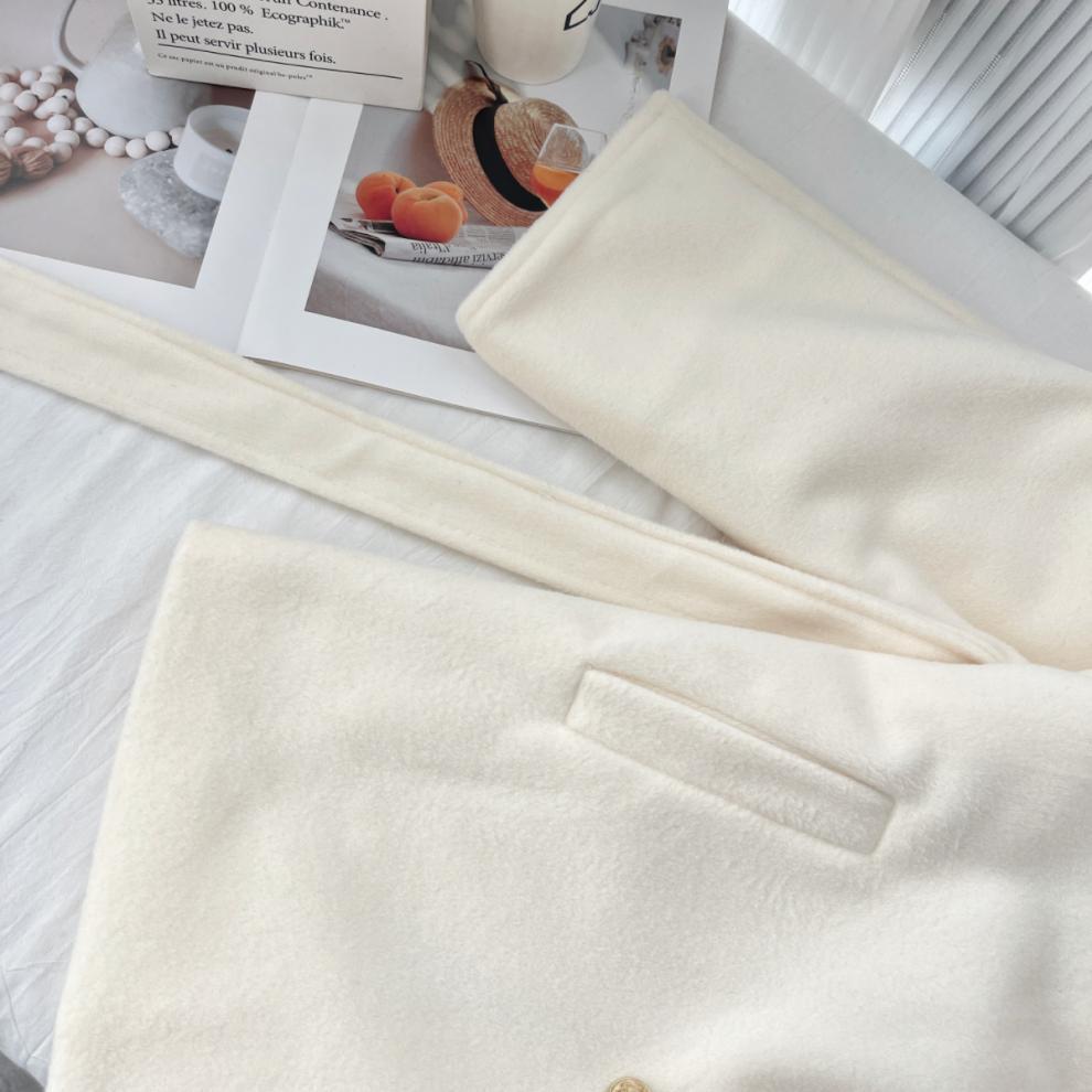 Xin Xing Women's Multi-color Tweed Wool Overcoat with Gold Buttons & Thin Belt – Winter 2024 Collection